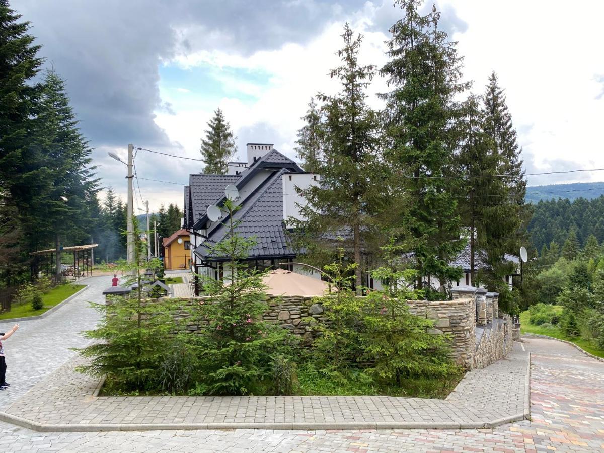 Апарт отель Феєрія Лісу Сходница Экстерьер фото