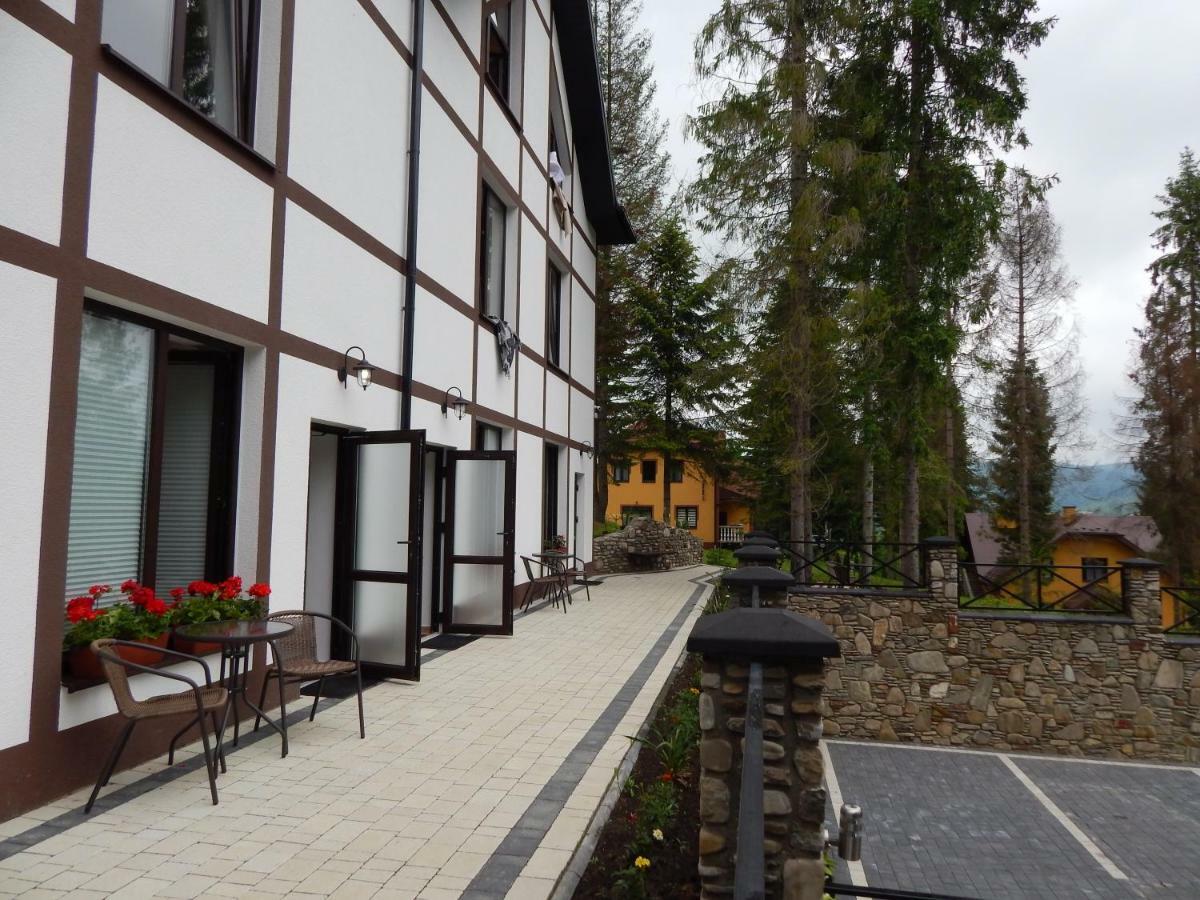Апарт отель Феєрія Лісу Сходница Экстерьер фото