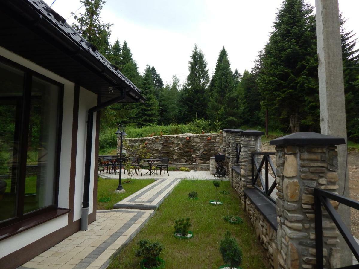 Апарт отель Феєрія Лісу Сходница Экстерьер фото