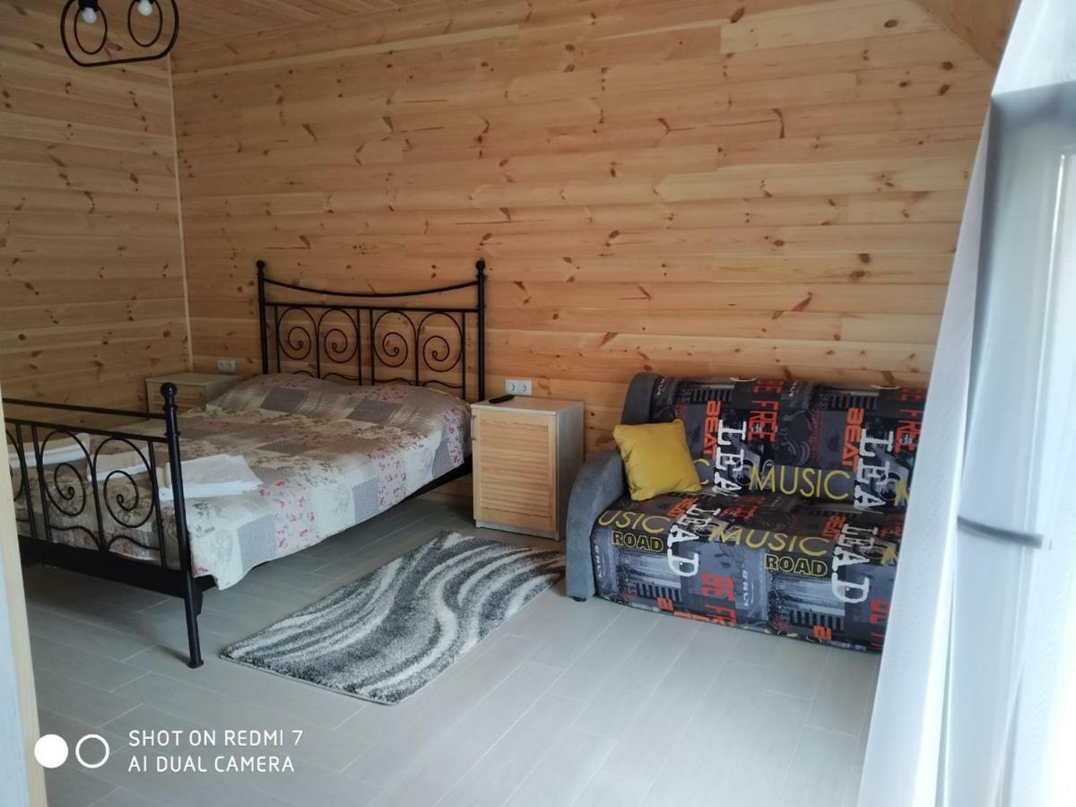 Апарт отель Феєрія Лісу Сходница Экстерьер фото